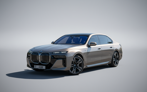BMW 740i M Kit 2024 Gold – Luxury Car Rental Dubai
