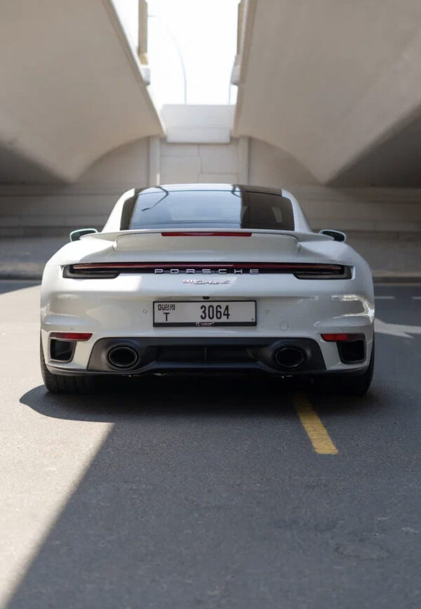 Porsche 911 Turbo S Spider 2023 - Image 3